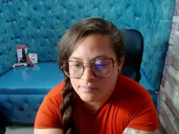 SaraThonson  live sex cam