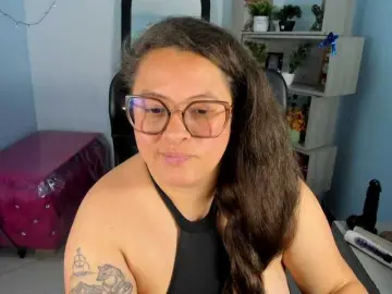SaraThonson  live sex cam