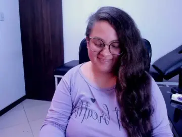SaraThonson  live sex cam