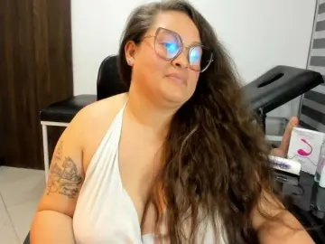 SaraThonson  live sex cam