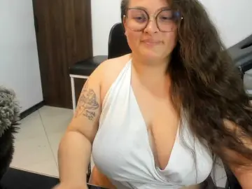 SaraThonson  live sex cam