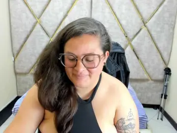 SaraThonson  live sex cam