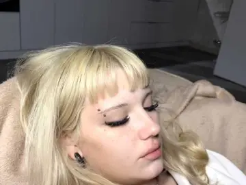 Emillema  live sex cam