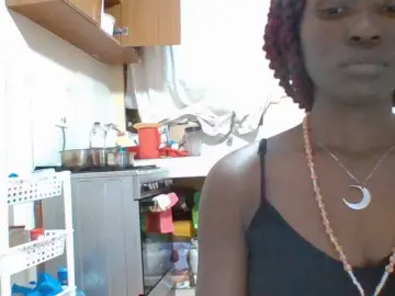 Freaky-pinnah  live sex cam