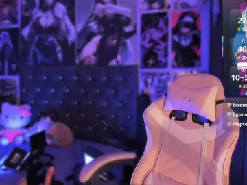 LanaKyutt  live sex cam