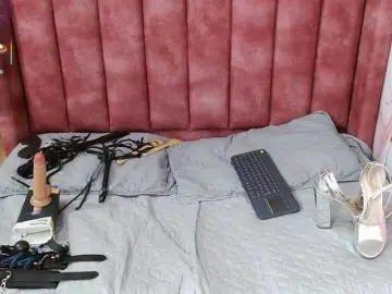 Hilaryythompson  live sex cam