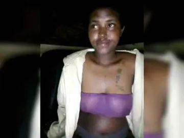 Davinalola  live sex cam