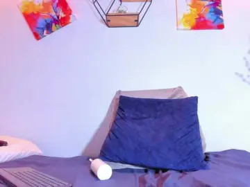 Karlaliones  live sex cam