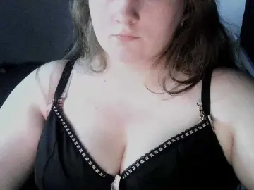 LancyOfficiial  live sex cam