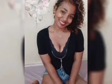 Latikaa  live sex cam