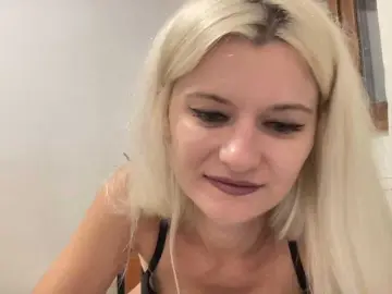 OnikaLove  live sex cam