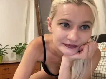 OnikaLove  live sex cam