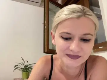 OnikaLove  live sex cam