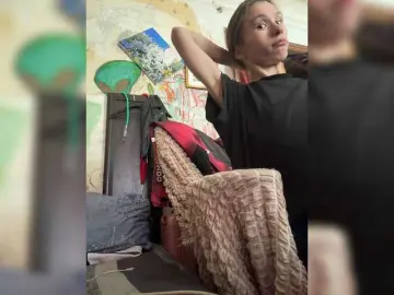 Prinsess131  live sex cam