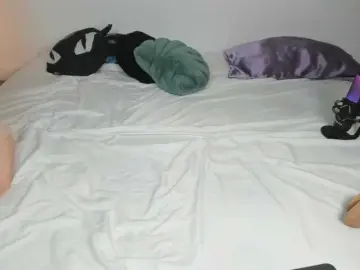 Vampire-girl  live sex cam