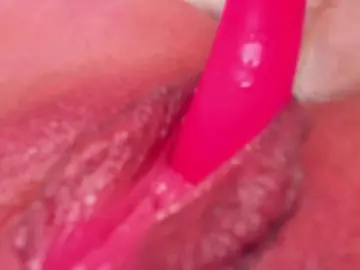 Teeencute  live sex cam