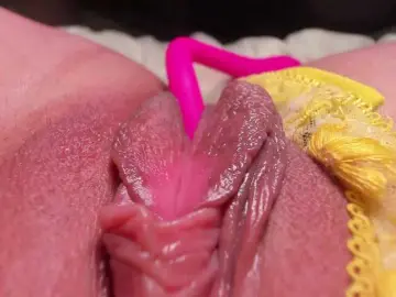 Teeencute  live sex cam