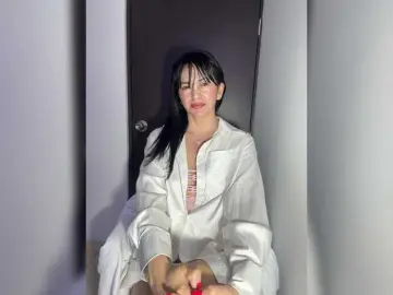 Valerysweet11  live sex cam