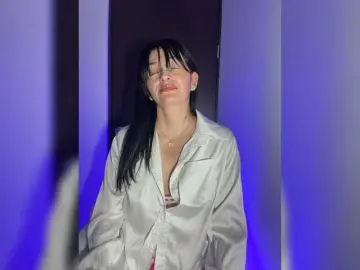 Valerysweet11  live sex cam