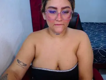 LOLYTABIGBOOBS  live sex cam