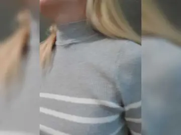 LittleSammy  live sex cam