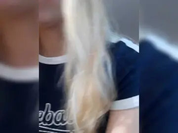 LittleSammy  live sex cam