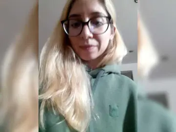 LittleSammy  live sex cam