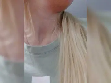 LittleSammy  live sex cam