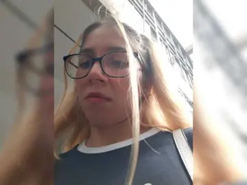 LittleSammy  live sex cam