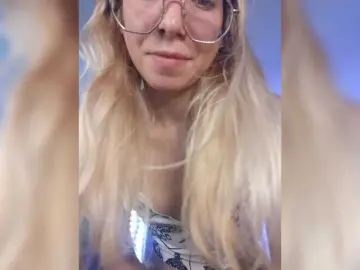 LittleSammy  live sex cam