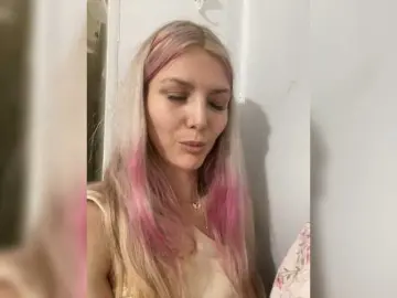 Milanii  live sex cam