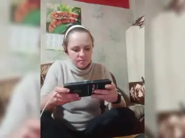 REPTILIAY  live sex cam