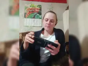 REPTILIAY  live sex cam