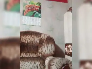 REPTILIAY  live sex cam