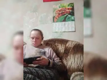 REPTILIAY  live sex cam