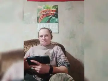 REPTILIAY  live sex cam