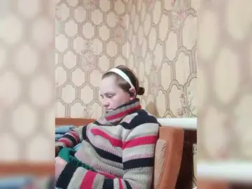 REPTILIAY  live sex cam