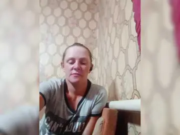 REPTILIAY  live sex cam