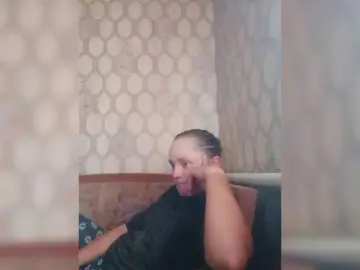 REPTILIAY  live sex cam