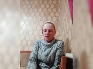REPTILIAY  live sex cam