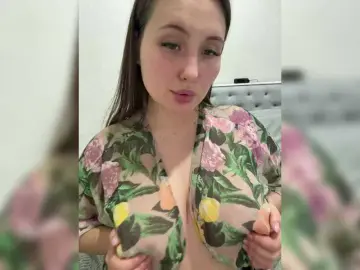 SweetyW-  live sex cam