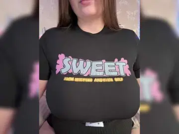 SweetyW-  live sex cam