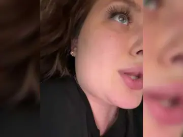 SweetyW-  live sex cam