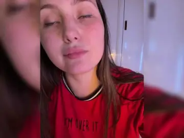 SweetyW-  live sex cam