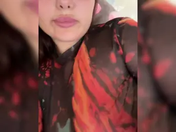 SweetyW-  live sex cam