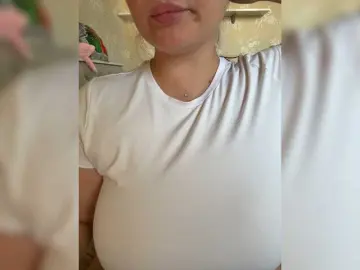 SweetyW-  live sex cam