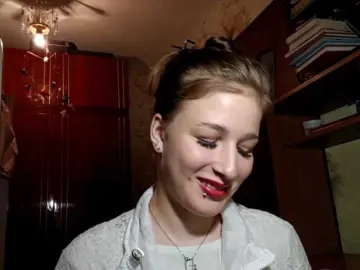 Millywowa  live sex cam