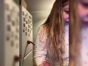 AvalangePear  live sex cam