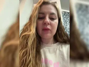 AvalangePear  live sex cam