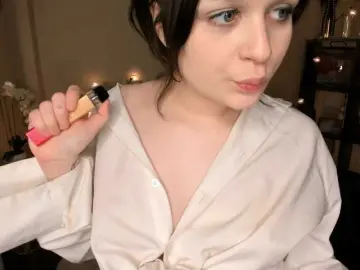 Cherryy-xx  live sex cam